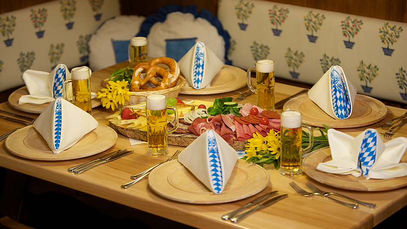 Bayerische Brotzeit im Kaminstüberl